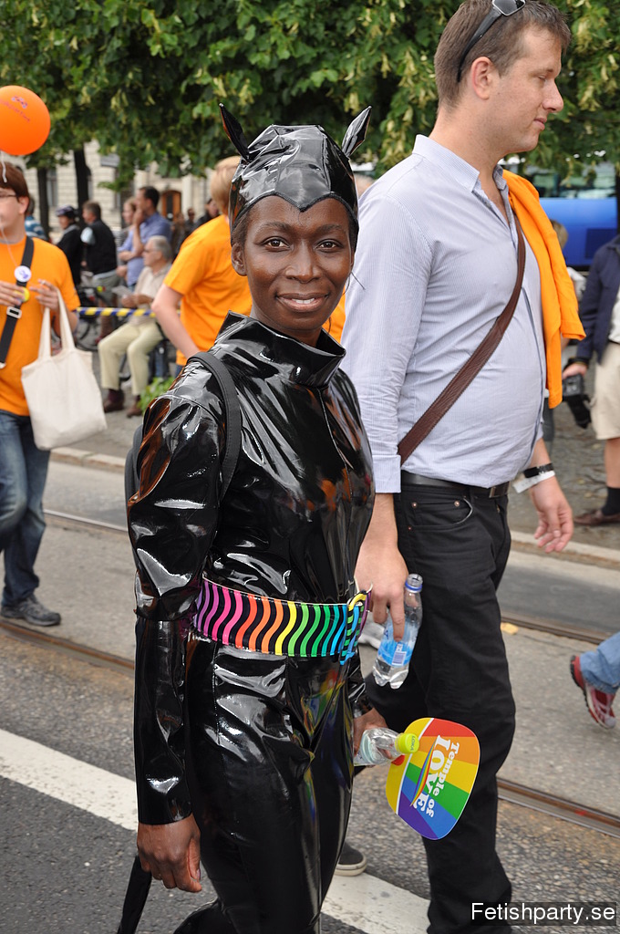 pride paraden stockholm 2010